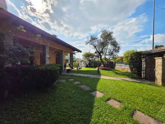 Villa in vendita a Cavernago BG