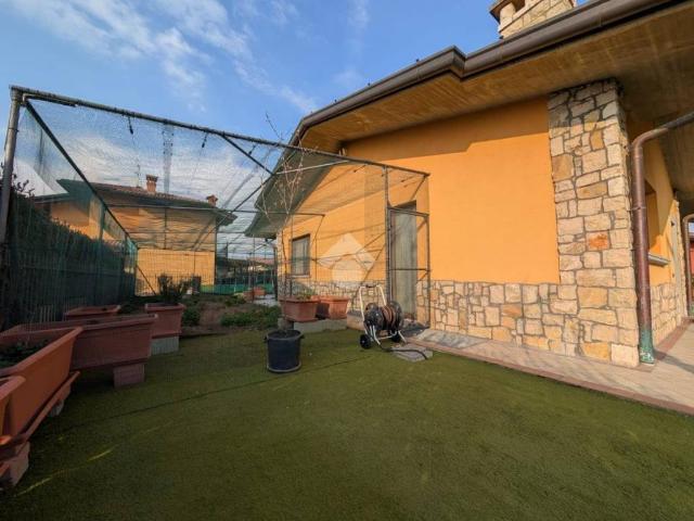 Villa in vendita a Cavernago BG