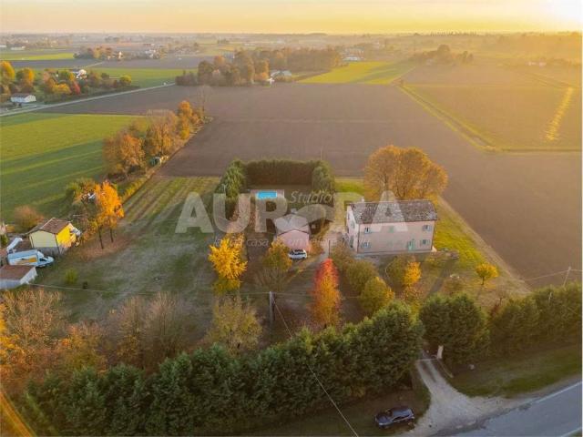 Villa in vendita a Cavezzo MO