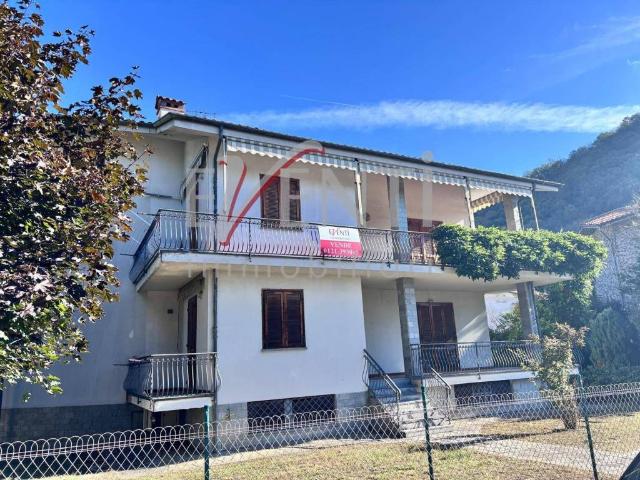 Villa in vendita a Cavour TO