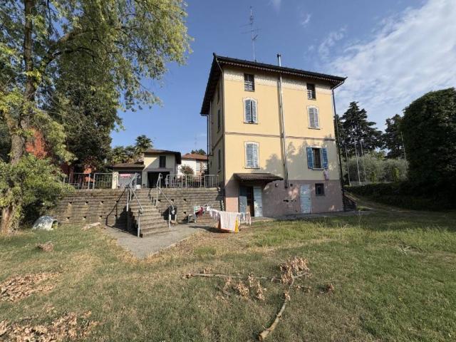 Villa in vendita a Cavriago RE
