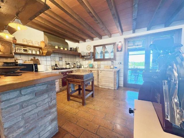Villa in vendita a Cavriago RE