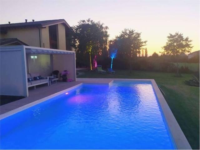 Villa in vendita a Cavriago RE