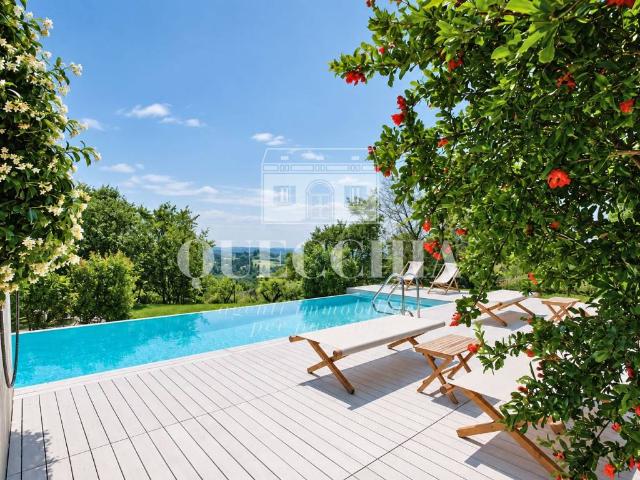 Villa in vendita a Cavriana MN