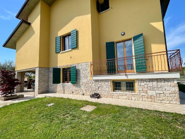 Villa in vendita a Cavriana MN