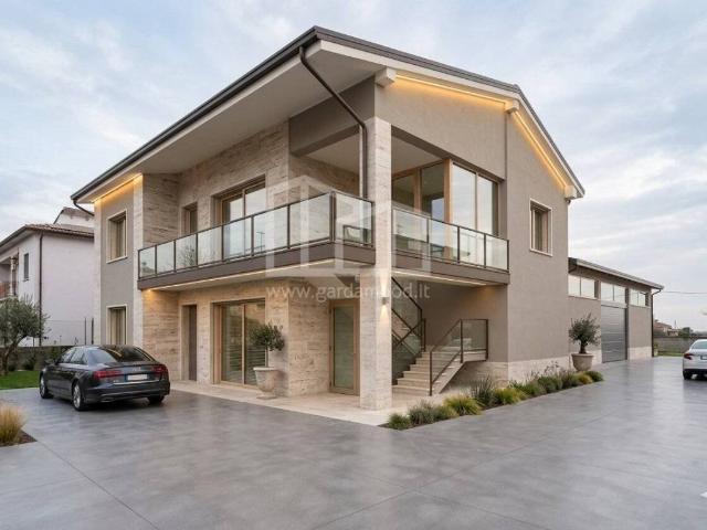 Villa in vendita a Cavriana MN