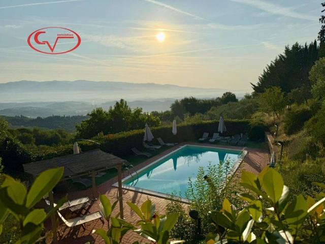 Villa in vendita a Cavriglia AR