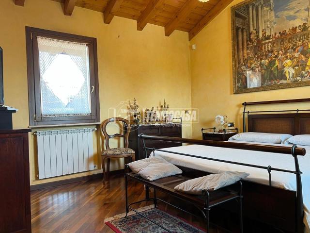 Villa in vendita a Cazzago San Martino