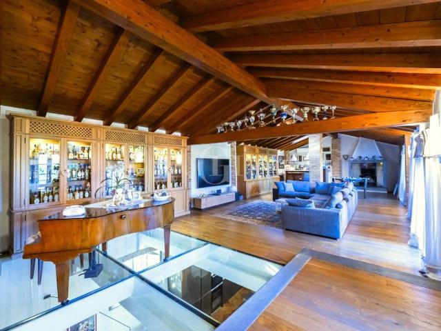 Villa in vendita a Cazzago San Martino BS