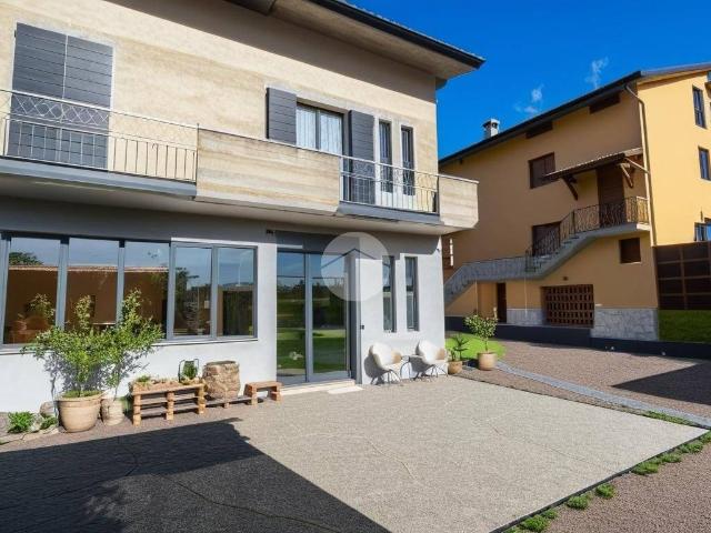 Villa in vendita a Cazzago San Martino BS