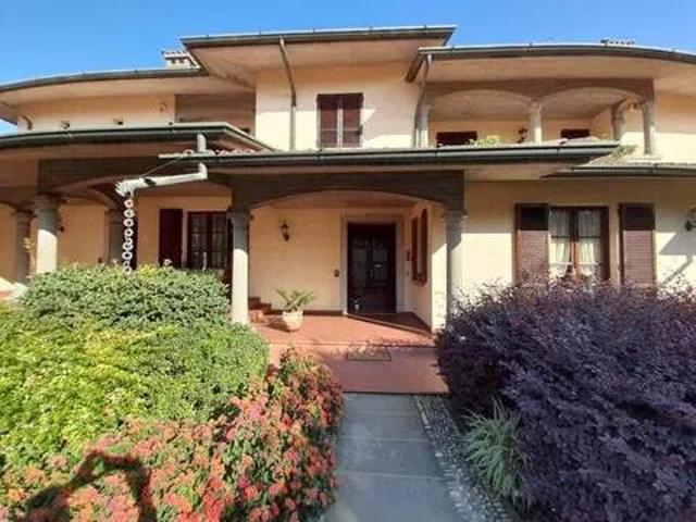 Villa in vendita a Cazzago San Martino BS