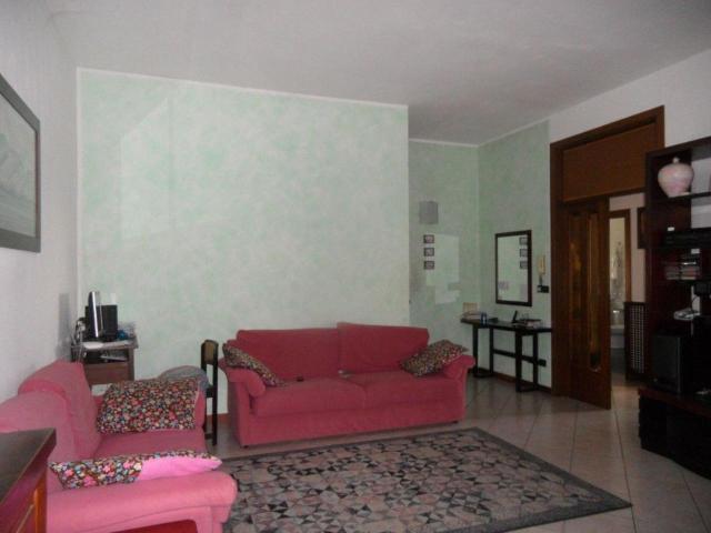 Villa in vendita a Cadelbosco Di Sopra