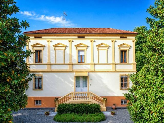 Villa in vendita a Cadelbosco di Sopra RE