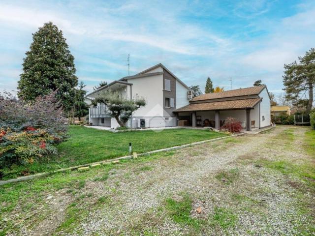 Villa in vendita a Cadelbosco di Sopra RE