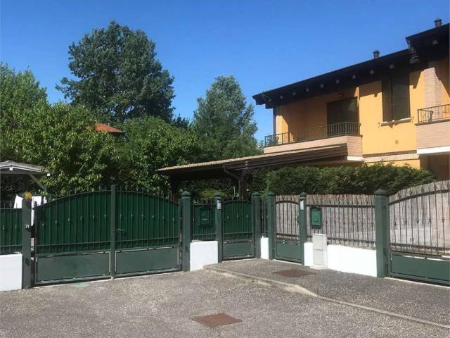 Villa in vendita a Cadelbosco di Sopra RE