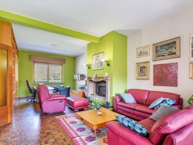 Villa in vendita a Cadorago CO