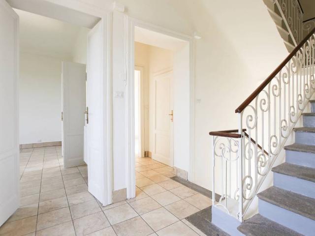 Villa in vendita a Cadorago CO