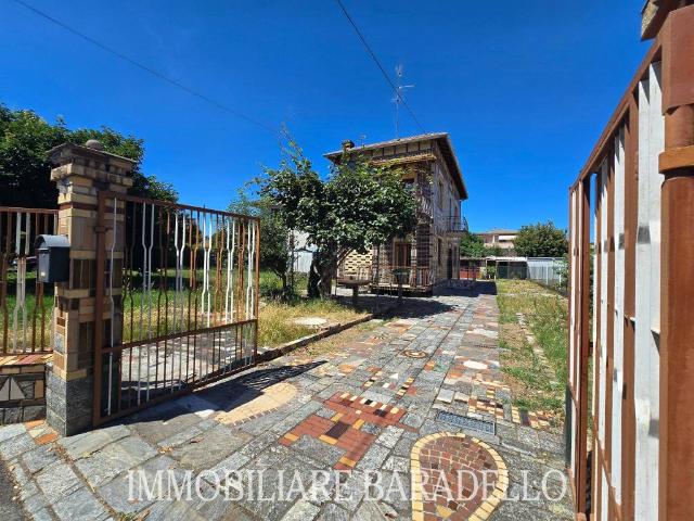 Villa in vendita a Cadorago CO