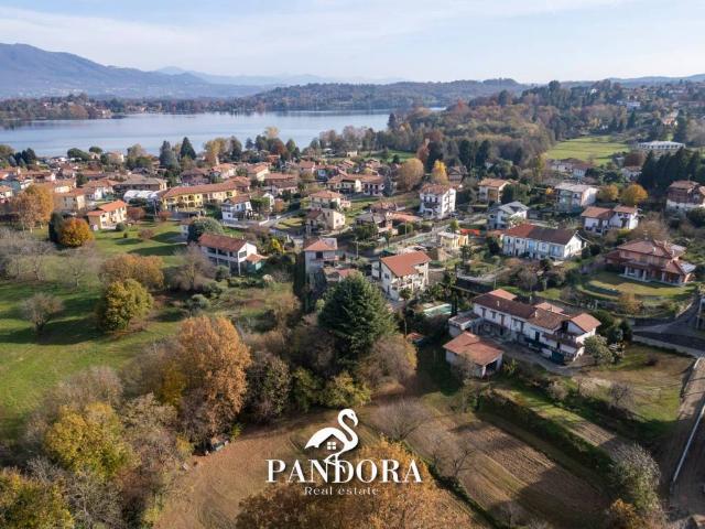 Villa in vendita a Cadrezzate con Osmate VA