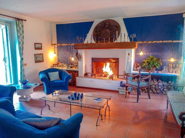 Villa in vendita a Cadrezzate con Osmate