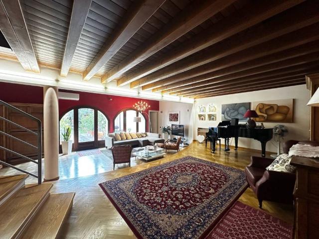 Villa in vendita a Cagliari CA