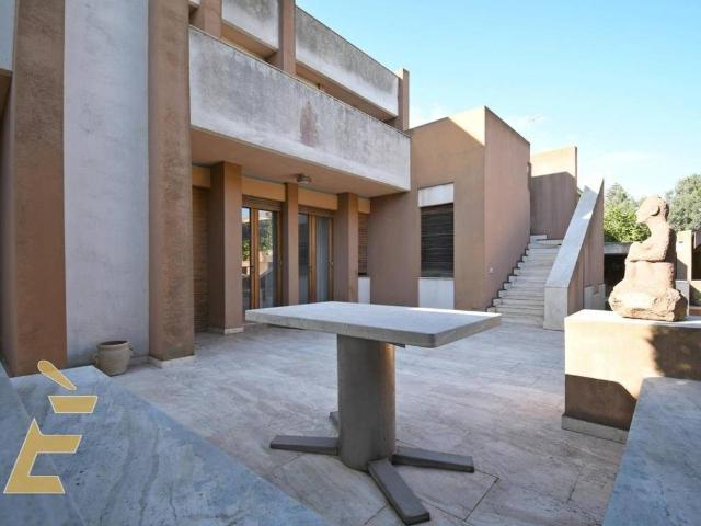 Villa in vendita a Cagliari CA