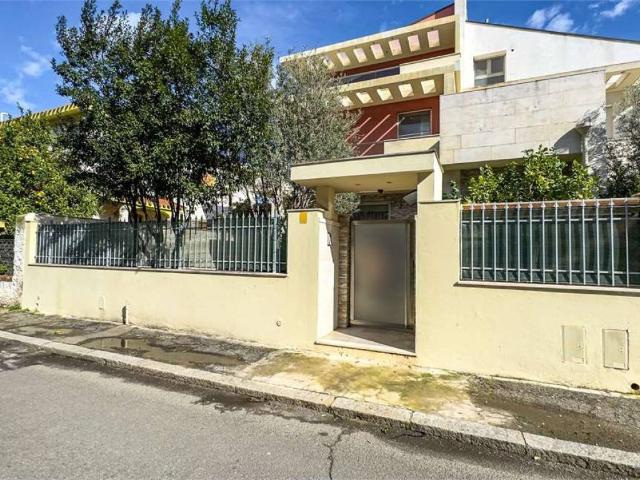 Villa in vendita a Cagliari CA