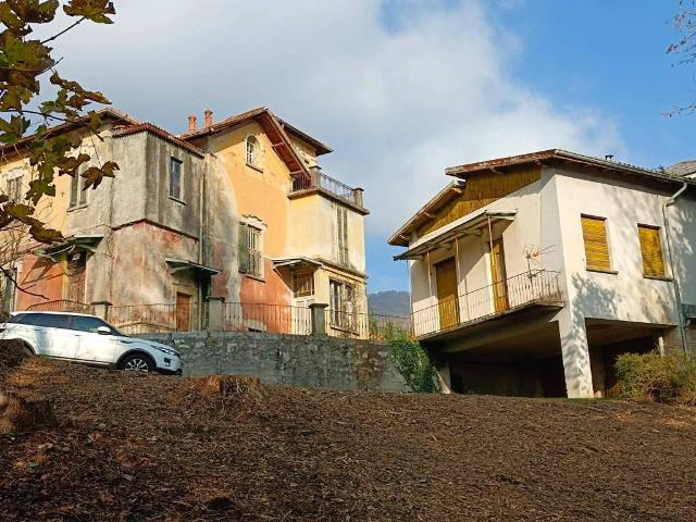 Villa in vendita a Caglio CO