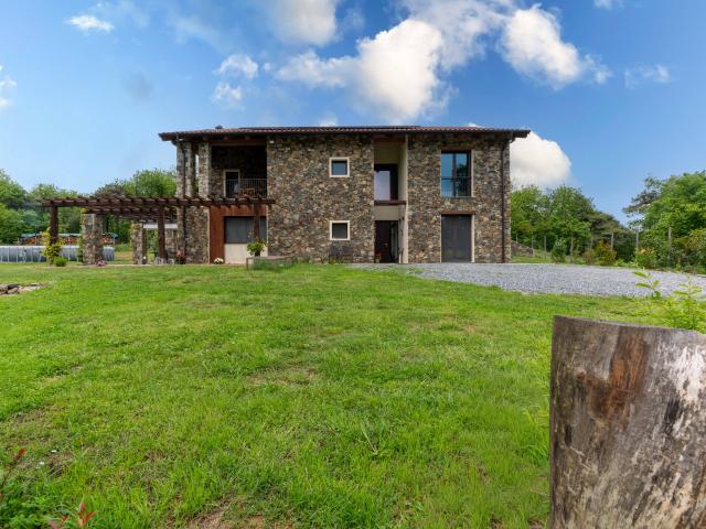 Villa in vendita a Cairo Montenotte, Rocchetta