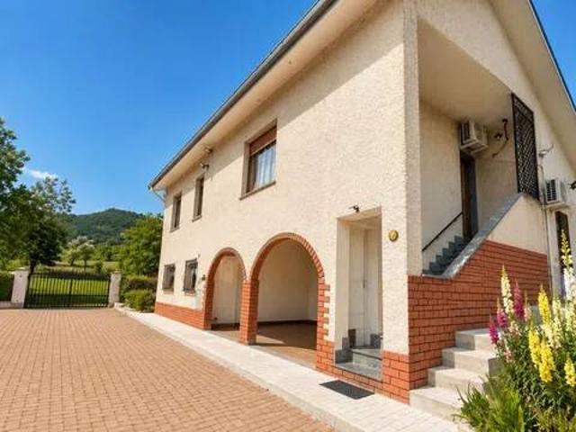 Villa in vendita a Cairo Montenotte SV