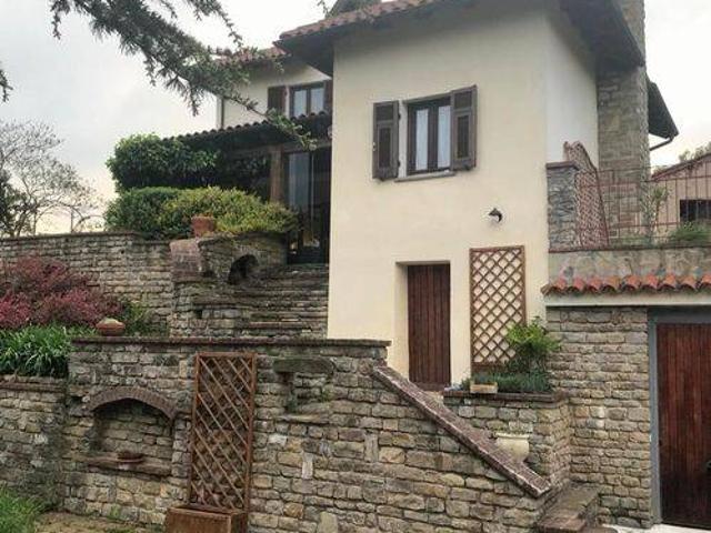 Villa in vendita a Cairo Montenotte SV