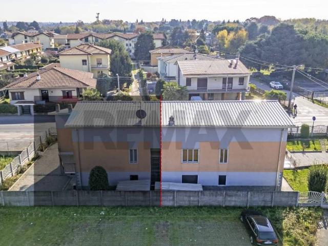 Villa in vendita a Cairate VA