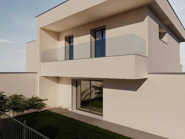 Villa in vendita a Cairate VA