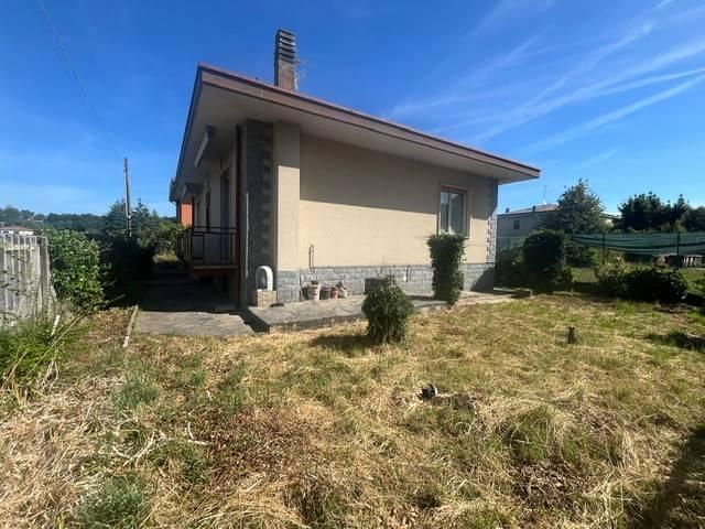 Villa in vendita a Cairate VA