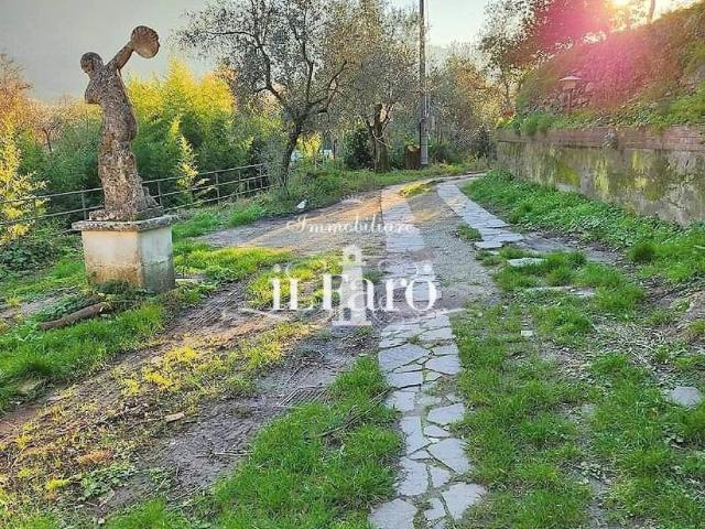 Villa in vendita a Calci PI