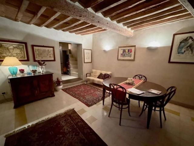 Villa in vendita a Calci PI