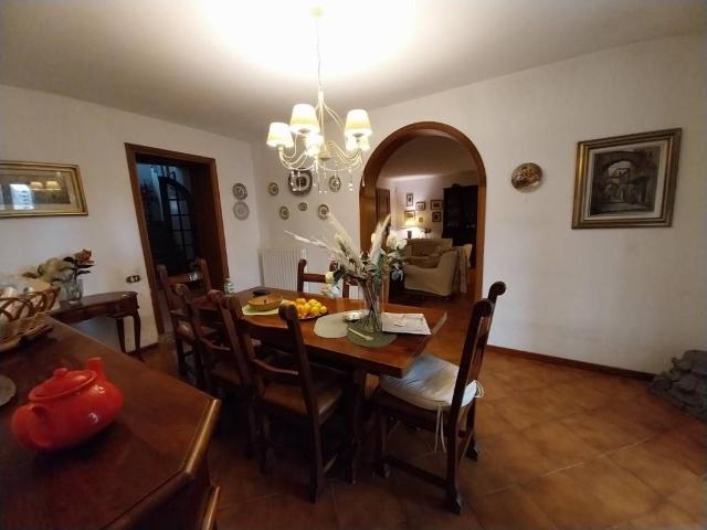 Villa in vendita a Calci PI