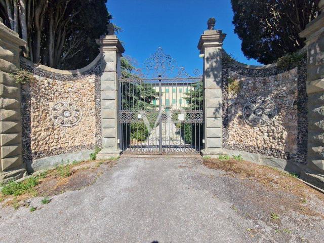 Villa in vendita a Calci PI