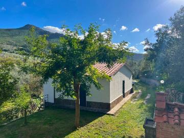 Villa in vendita a Calci PI