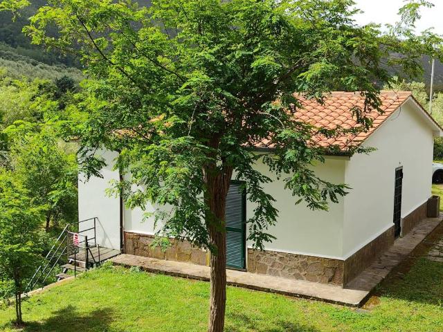 Villa in vendita a Calci PI