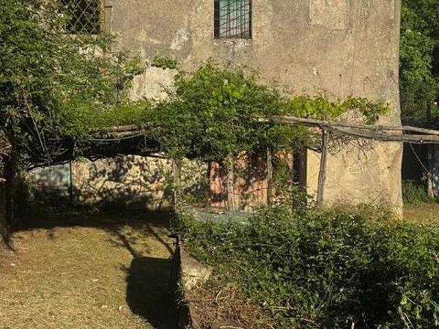 Villa in vendita a Calci PI