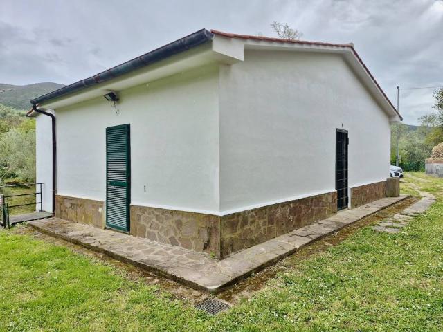 Villa in vendita a Calci PI