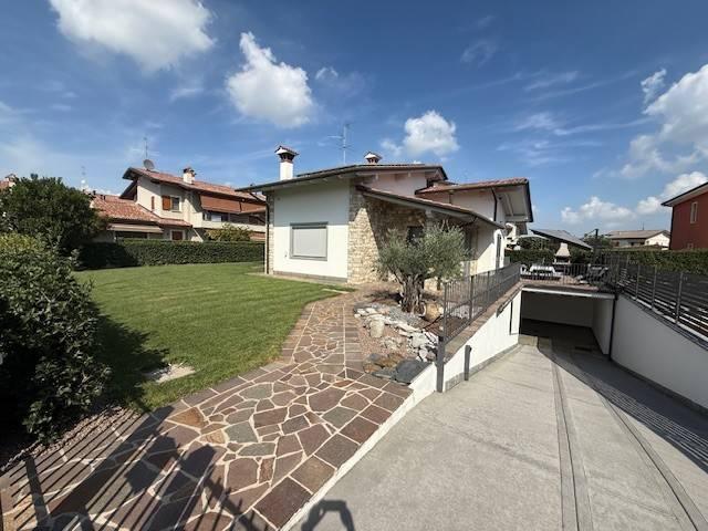 Villa in vendita a Calcinate BG