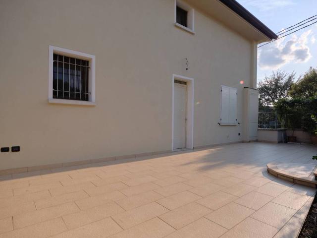 Villa in vendita a Calcinato BS
