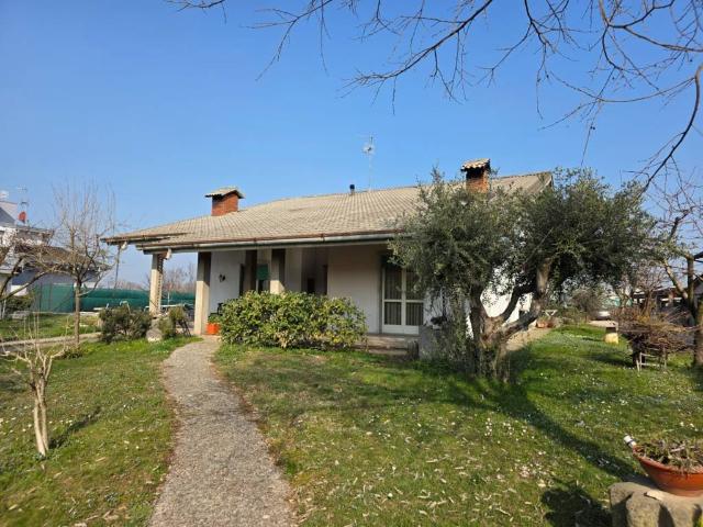 Villa in vendita a Calcinato BS