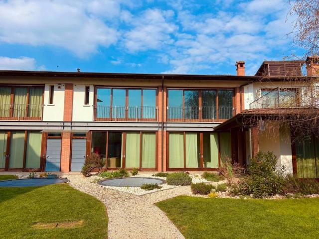 Villa in vendita a Calcio BG