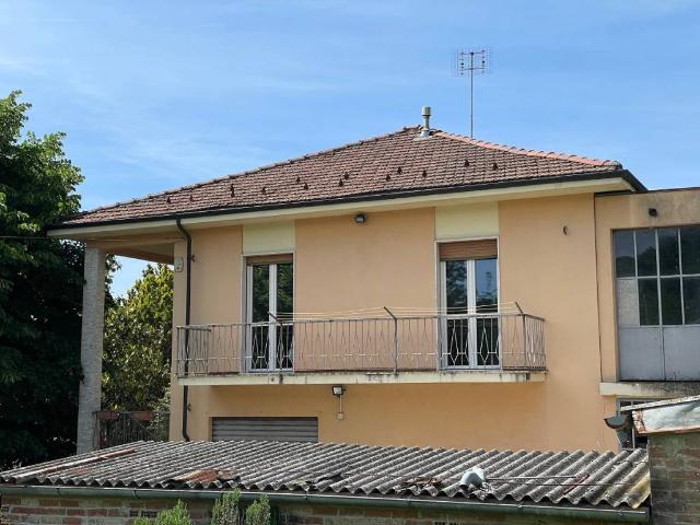 Villa in vendita a Calamandrana AT