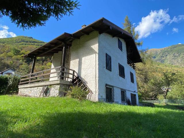 Villa in vendita a Calasca Castiglione VB