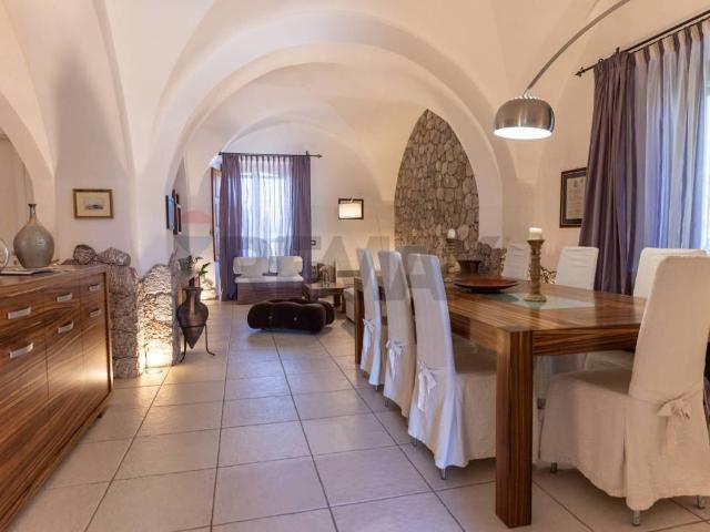 Villa in vendita a Calatabiano CT