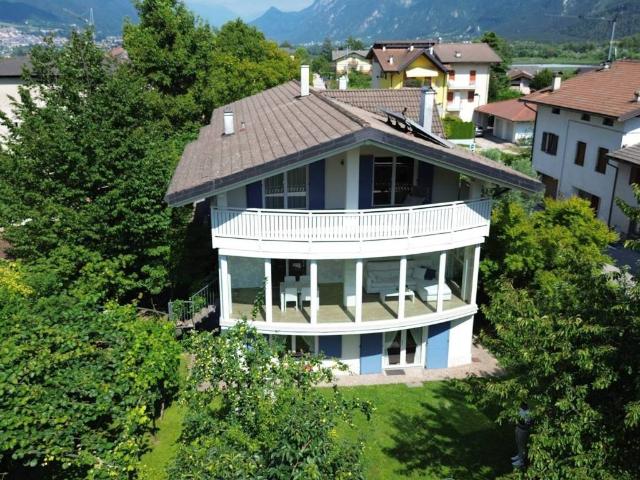 Villa in vendita a Caldonazzo TN